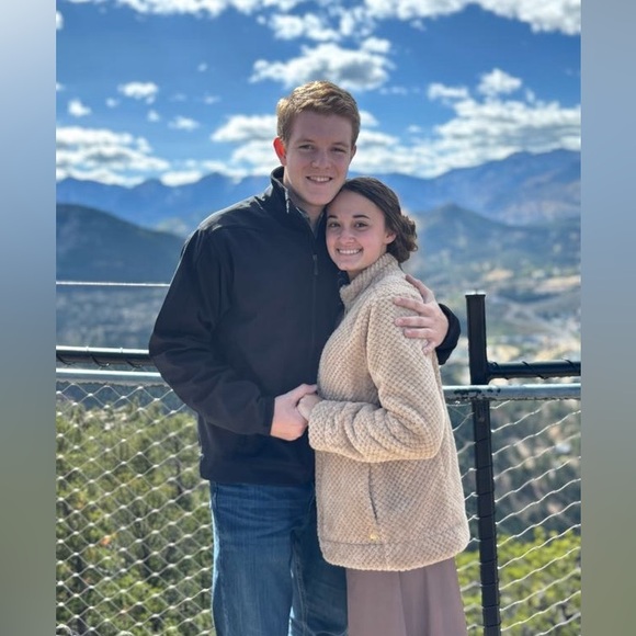 Meet your Posher, Breanna - Picture 8 of 11